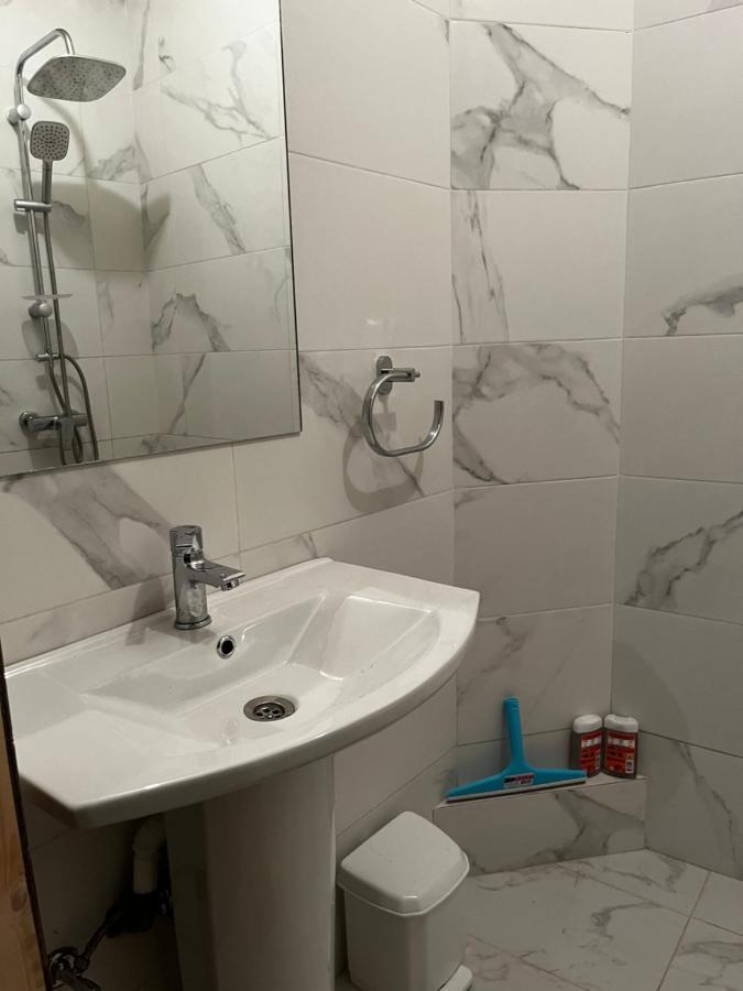 Appartement Dans Residence Avec Piscine Marraquexe Exterior foto