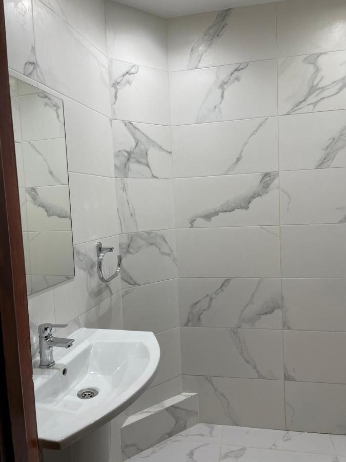 Appartement Dans Residence Avec Piscine Marraquexe Exterior foto